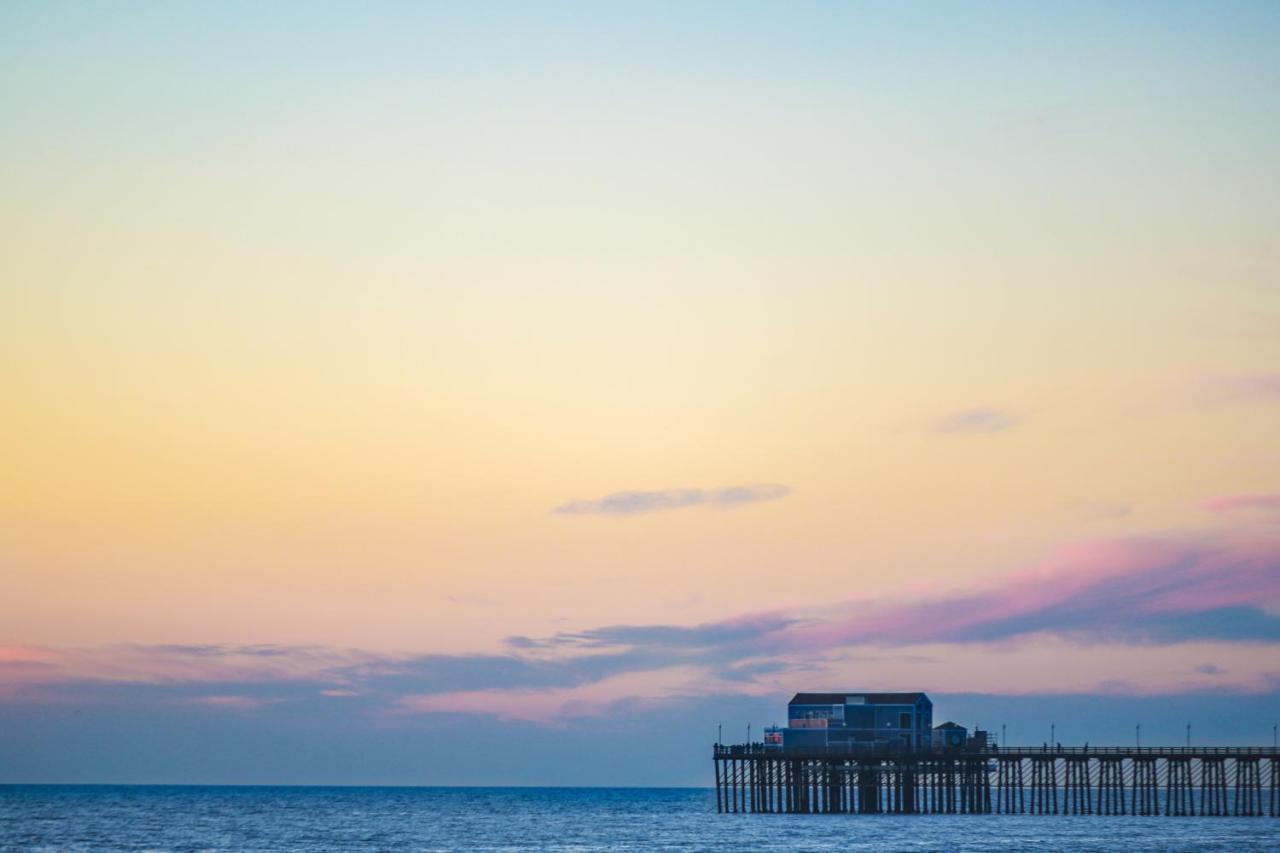 Villa Sunset On The Strand Oceanside Exterior foto